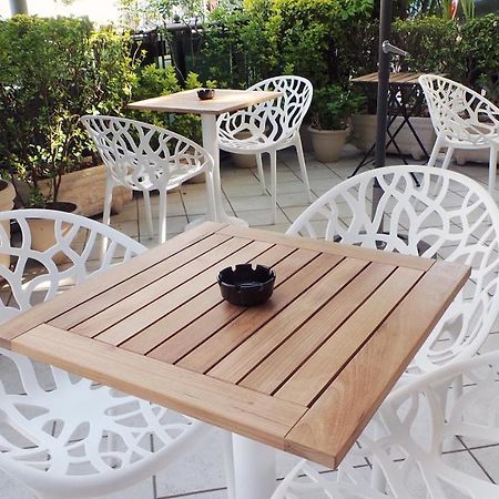Hotel Aria Di Mare - Bed & Brunch In Centro A Риччоне Экстерьер фото