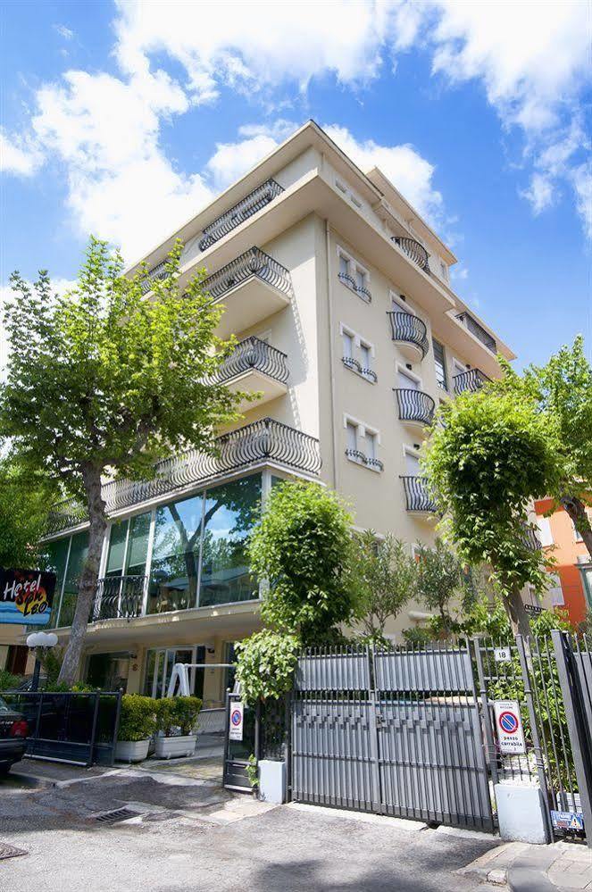 Hotel Aria Di Mare - Bed & Brunch In Centro A Риччоне Экстерьер фото
