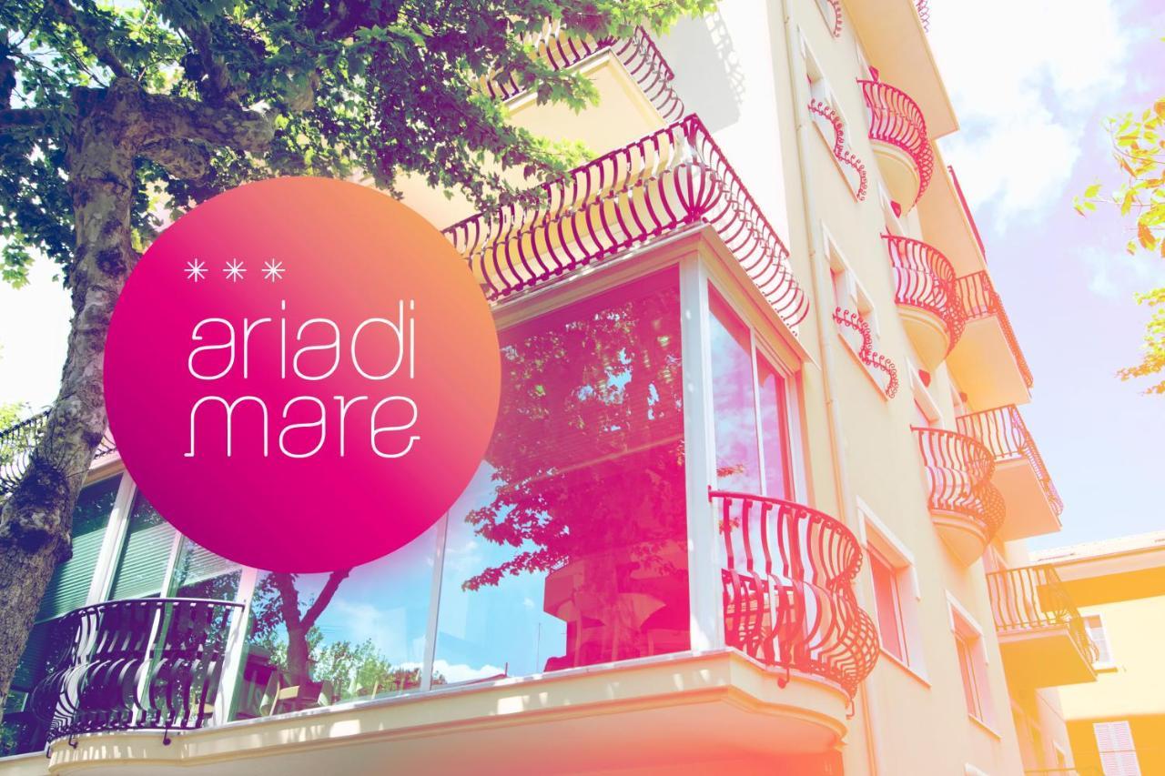 Hotel Aria Di Mare - Bed & Brunch In Centro A Риччоне Экстерьер фото